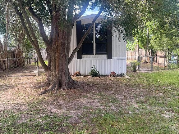 4th image of 21333 Campbell Dr