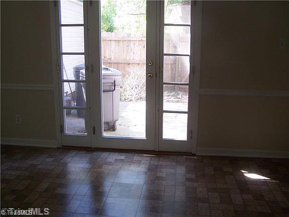4th image of 5121 Lawndale Dr