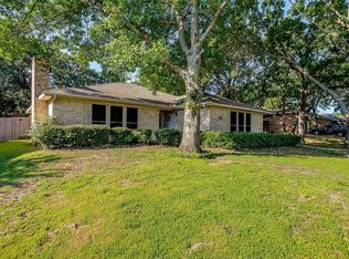 5306 Oak Brook Rd, Arlington, TX 76016