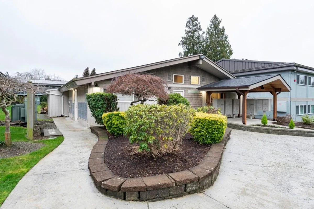 Building Photo - COURTYARD APTS-MUKILTEO