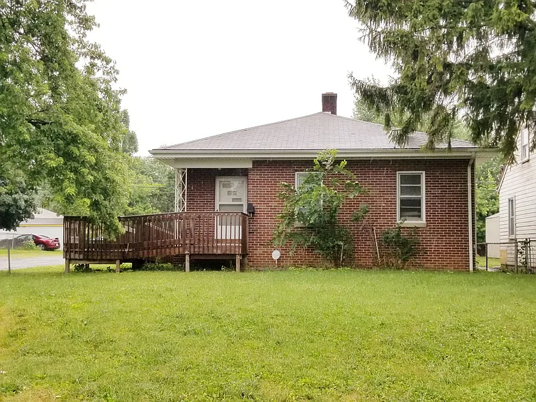 2942 Atwood Ter — Photo 8
