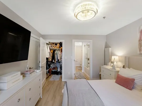 26 Avenue At Port Imperial image 25 of 38