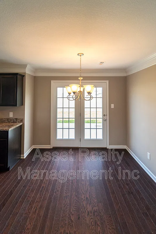 3 bed, 2.5 bath, 2176 sqft, $2,195 — Photo 4