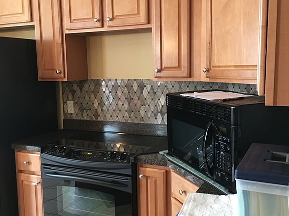 2nd image of 2516 Silver Grass Ln