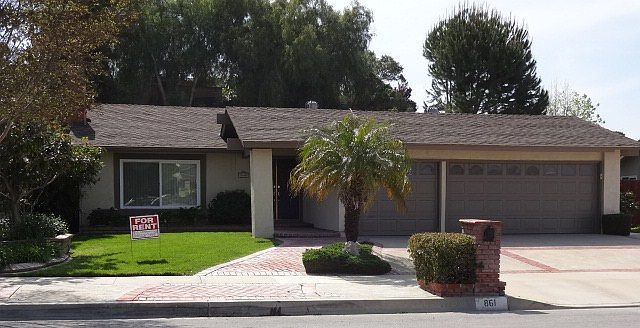 Brick lined &3-Car Garage