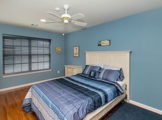 13 Shelly Ln, Mount Sinai, NY 11766