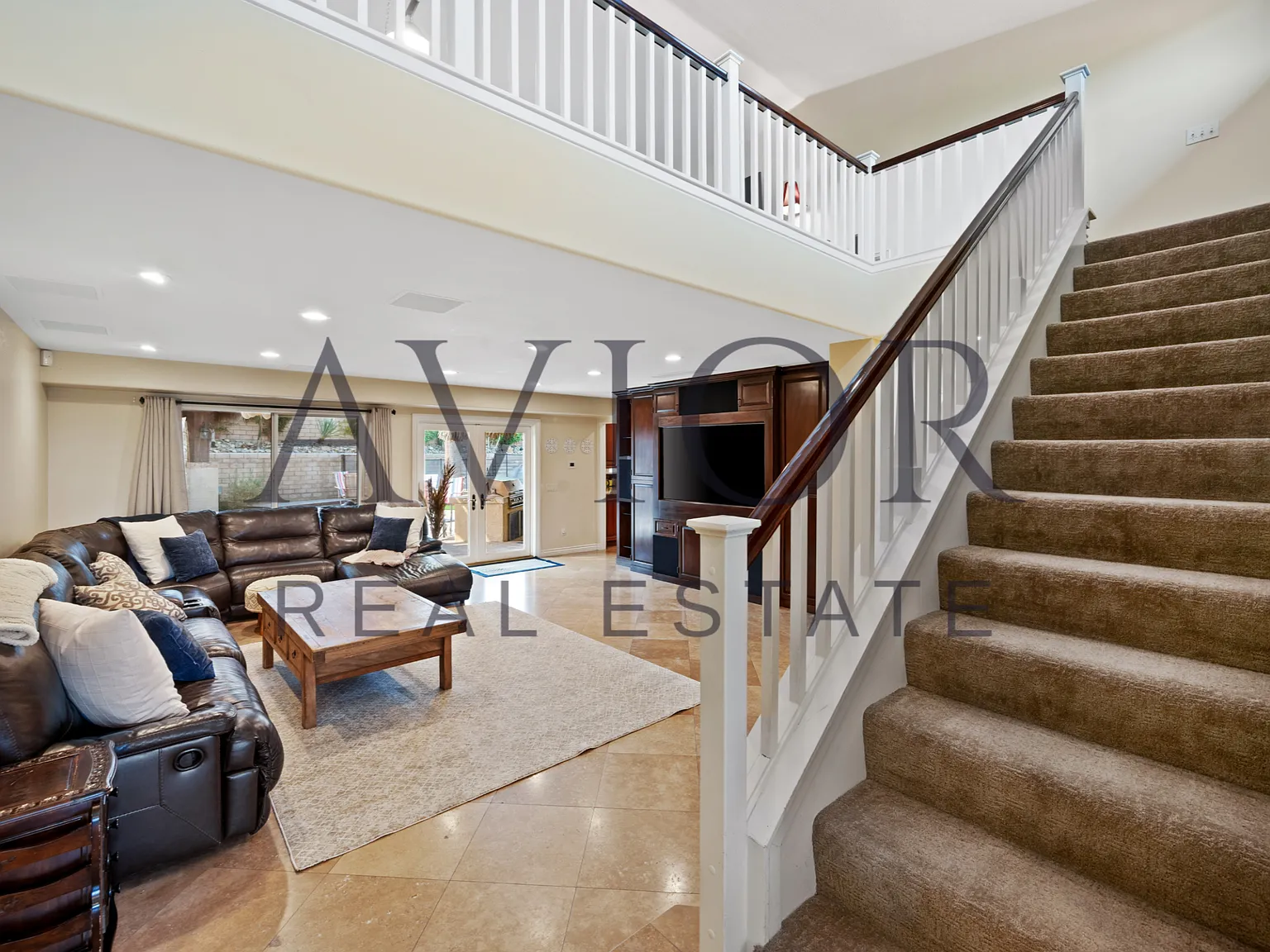 4 bed, 3000 sqft, $8,700 — Photo 4
