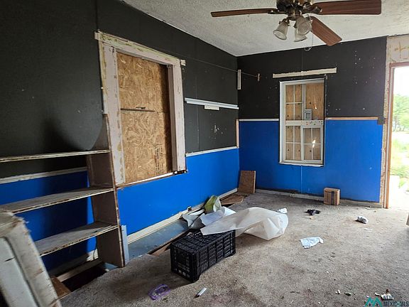 3rd image of 110 S Kansas Ave