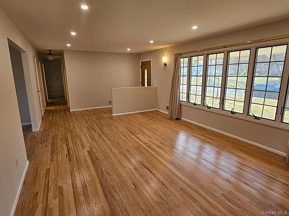 2nd image of 3 Glenbrook Rd