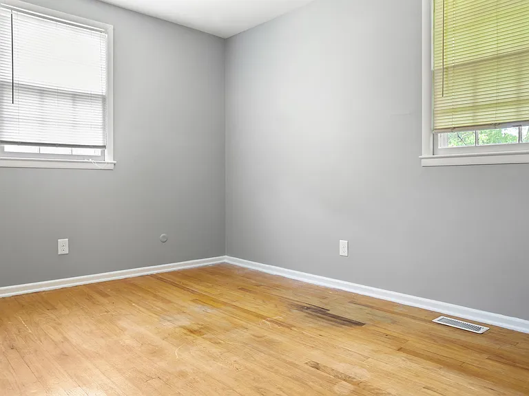 819 Hadley Rd — Photo 14