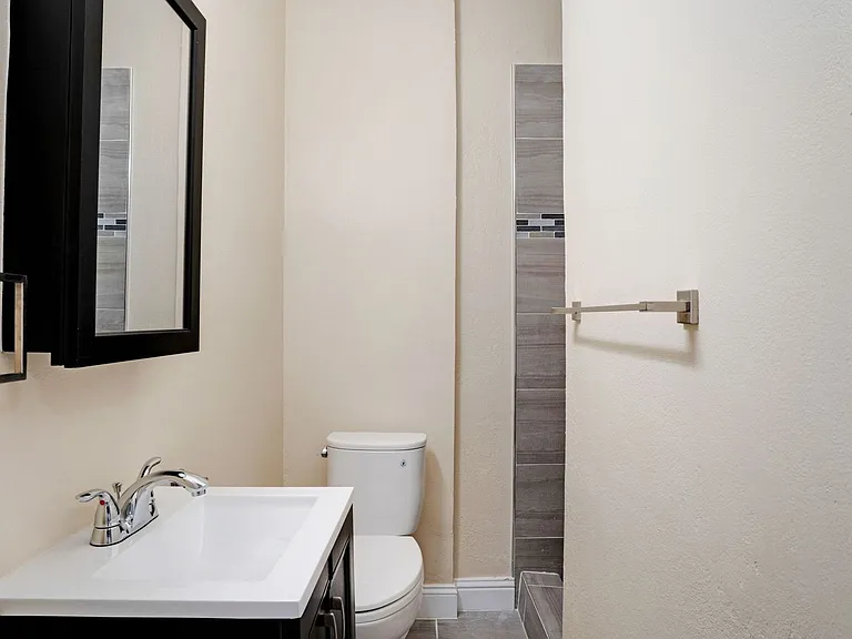 621 Taylor St — Photo 21