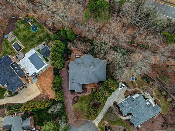 3rd image of 5 Ashton Ct