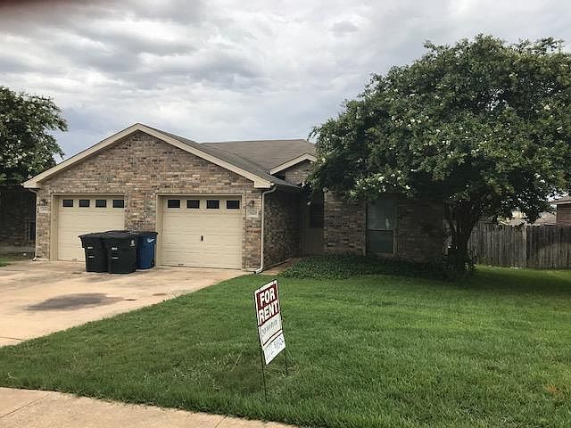 1st image of 3028 Pine Valley Dr