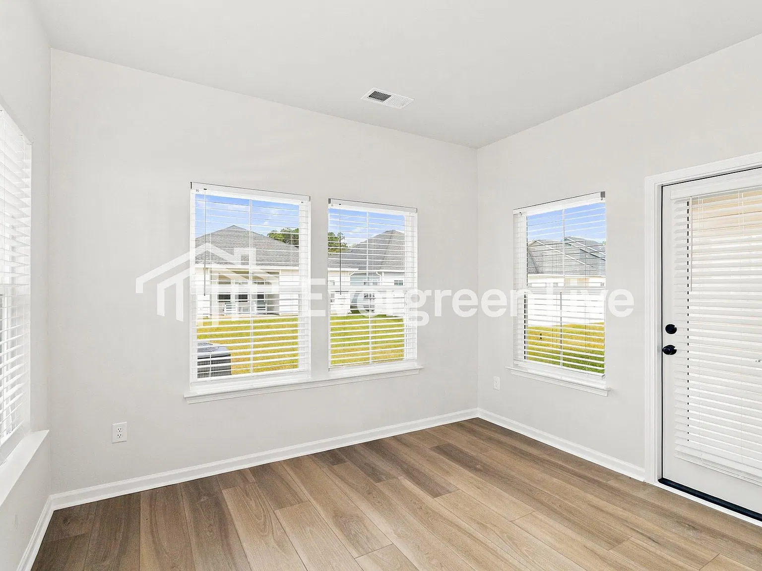 3 bed, 2.0 bath, 1748 sqft, $1,995 — Photo 4