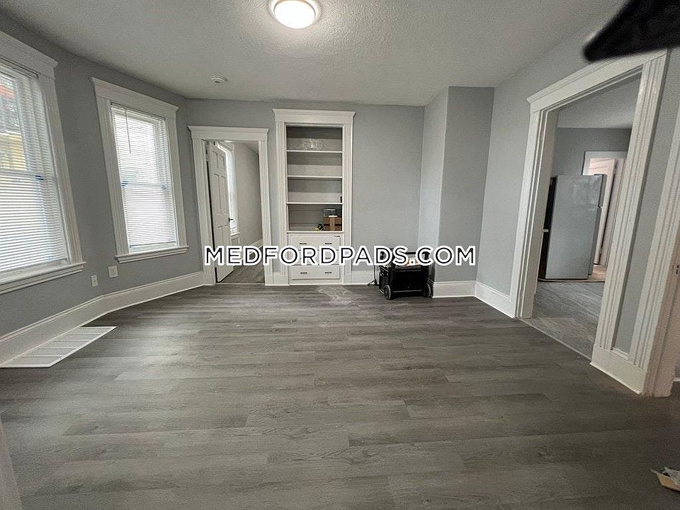 2nd image of 16 Bow St Unit 1