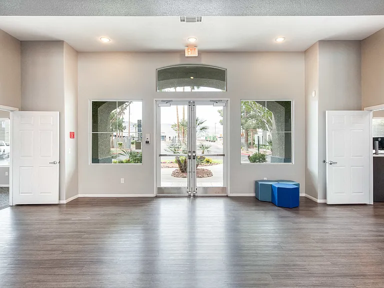 Ventana Canyon Apartments — Photo 29