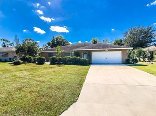 2460 Woodland Cir, Fort Myers, FL 33907
