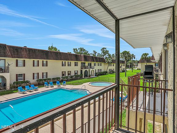 3rd image of 1735 EL CAMINO Road #5