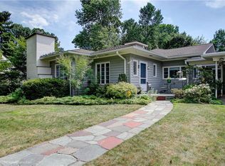 83 Hartshorn Rd, Providence, RI 02906