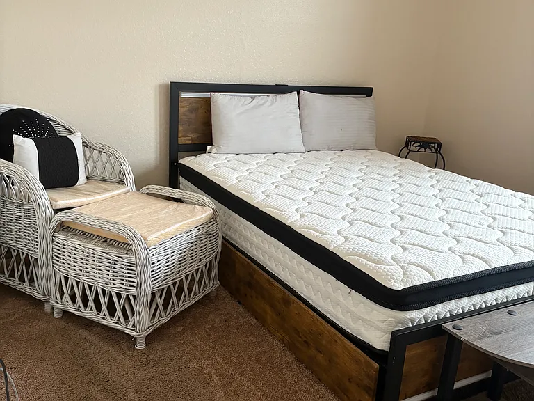 833 Millbrae Ct #4 — Photo 12