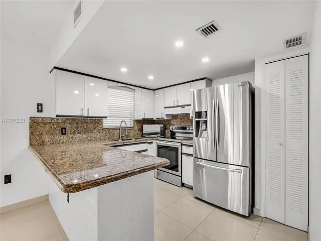 9940 SW 136th Ct — Photo 12