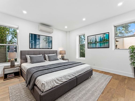3rd image of 151 Baltic St #Penthouse C