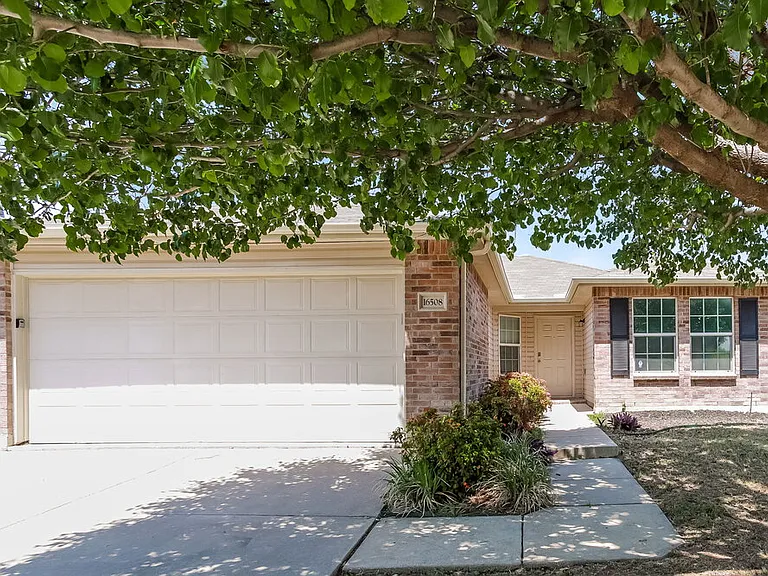 16508 Cowboy Trl — Photo 1