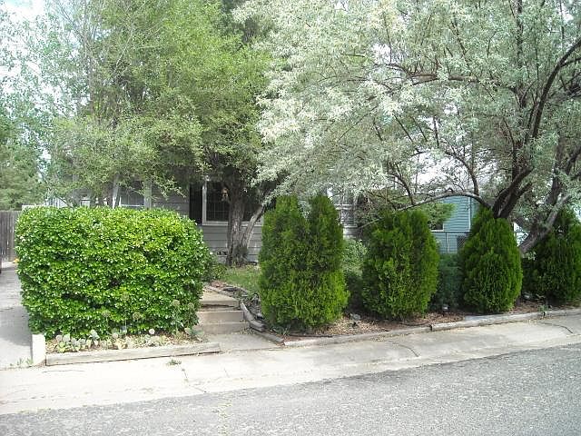 1st image of 1112 Roslyn St