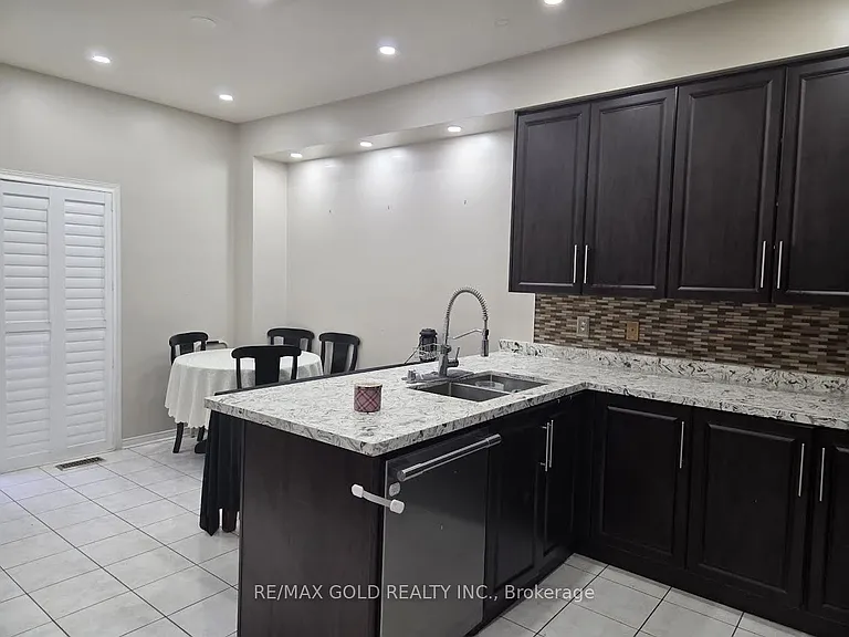 69 Personna Cir — Photo 13