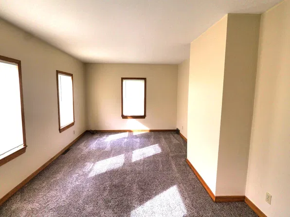 17730 Smith Rd, Plano, IL 60545