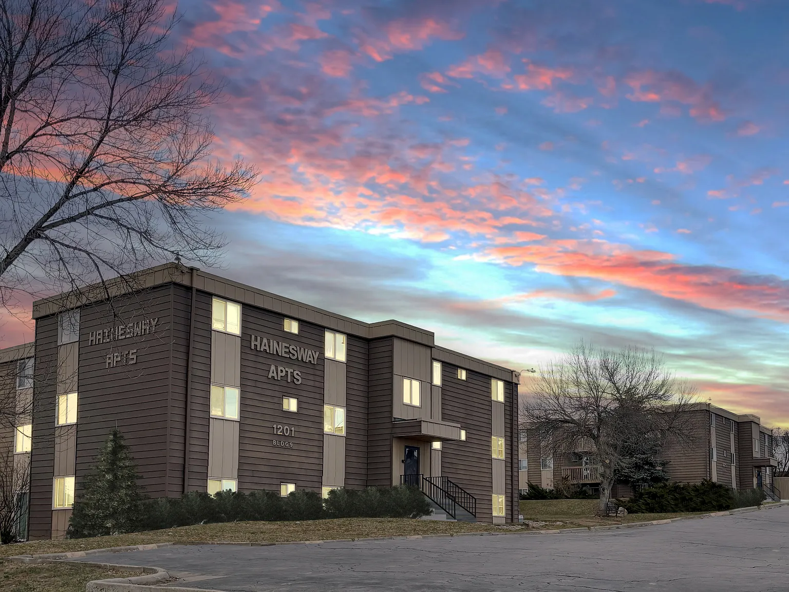 Badlands Apartments — Photo 4