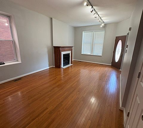 5th image of 2738 Osage St