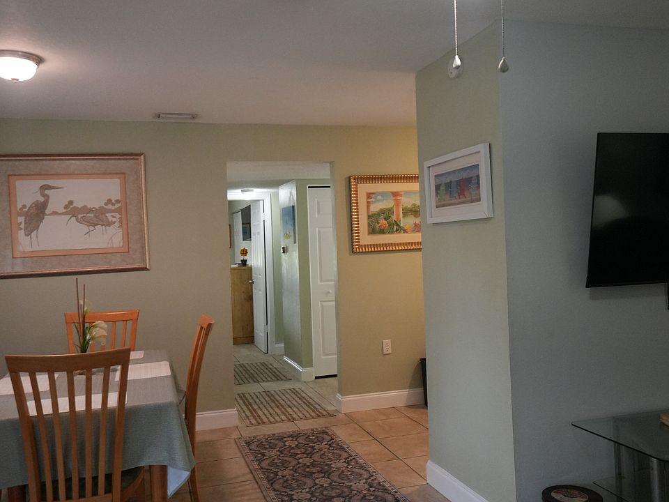 1st image of 1832 East Dr