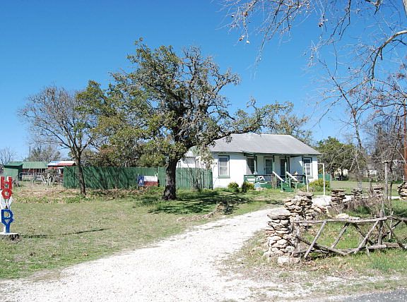 2nd image of 700 Johnson Dr