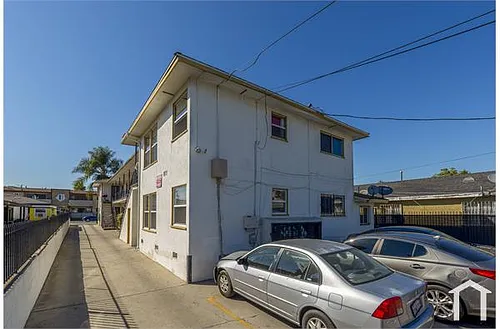 6416 S Victoria Ave Photo 1