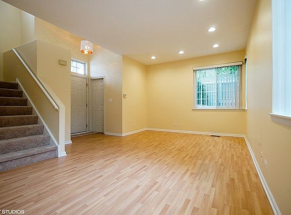 3rd image of 51 Providence Ln #51