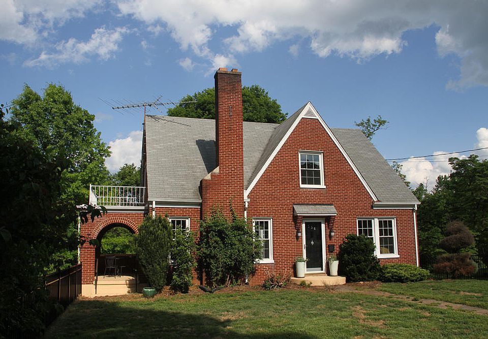 1st image of 556 Westview Ave