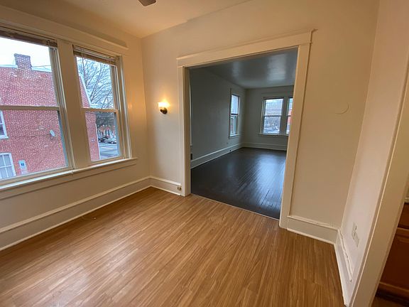 3rd image of 406 N Pine St #2
