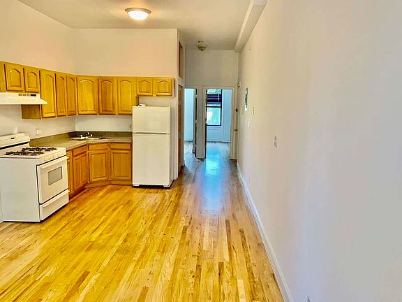 3rd image of 431 6th St #3