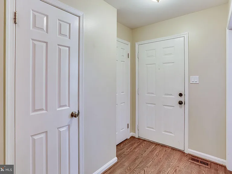 839 N Greenbrier St — Photo 28