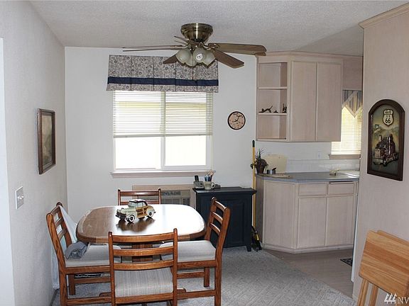4th image of 801 /803 108th Ave E