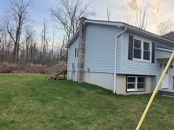 5th image of 124 De Rose Rd