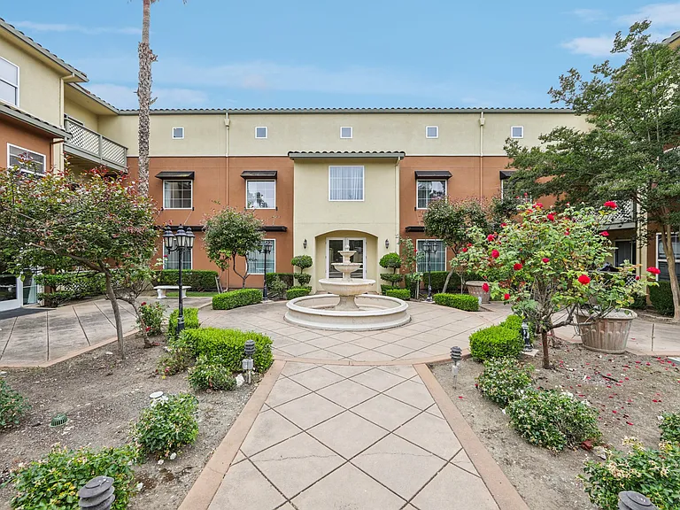 Gadberry Court — Photo 14