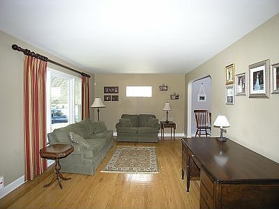 2nd image of 1112 Blanchan Ave