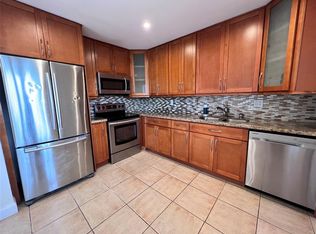 7385 W Sunrise Blvd, Fort Lauderdale, FL 33313