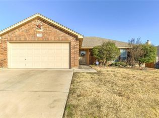 9220 Rhea Dr, White Settlement, TX 76108