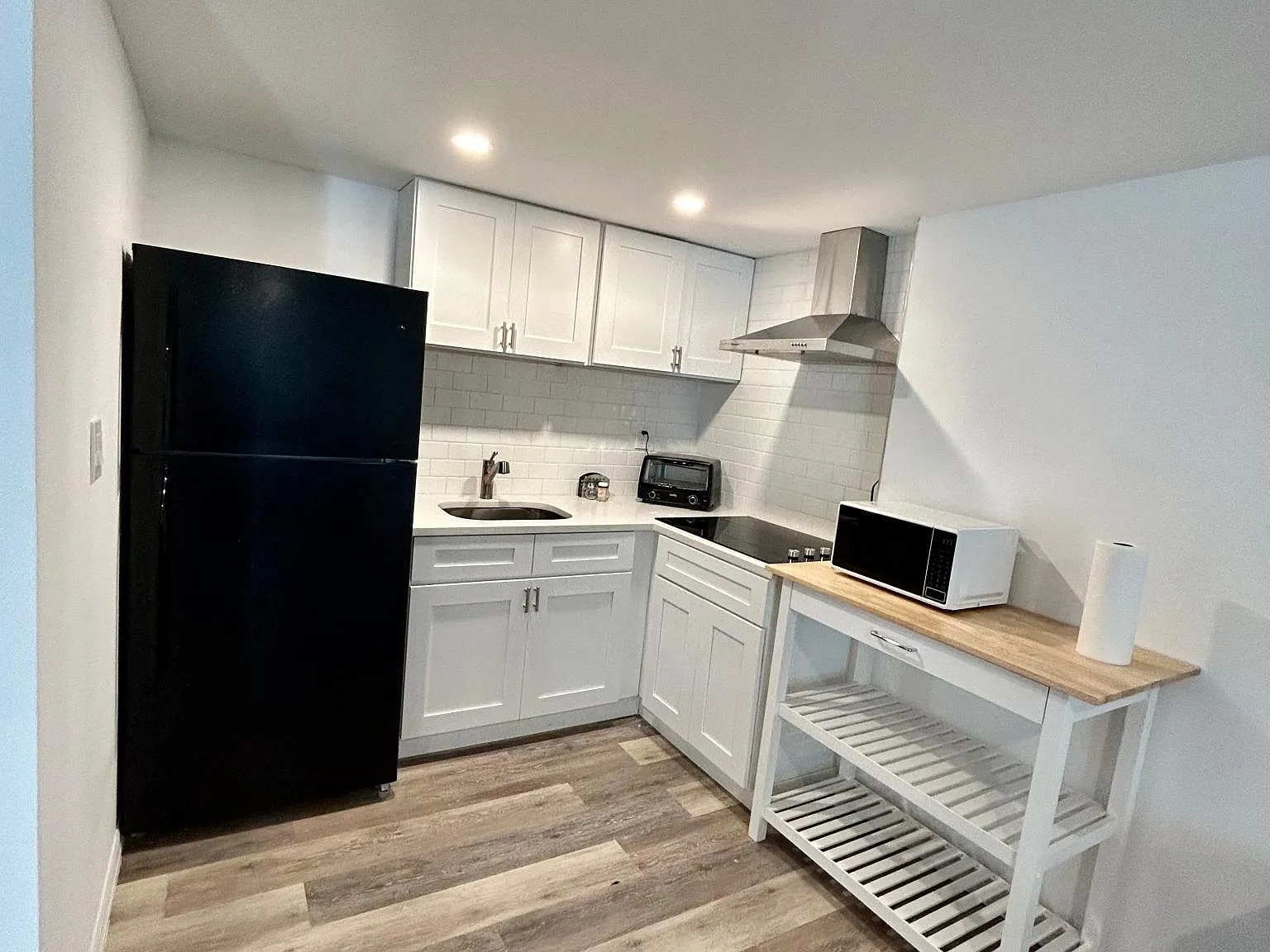 801 E Edgewood Dr — Photo 4