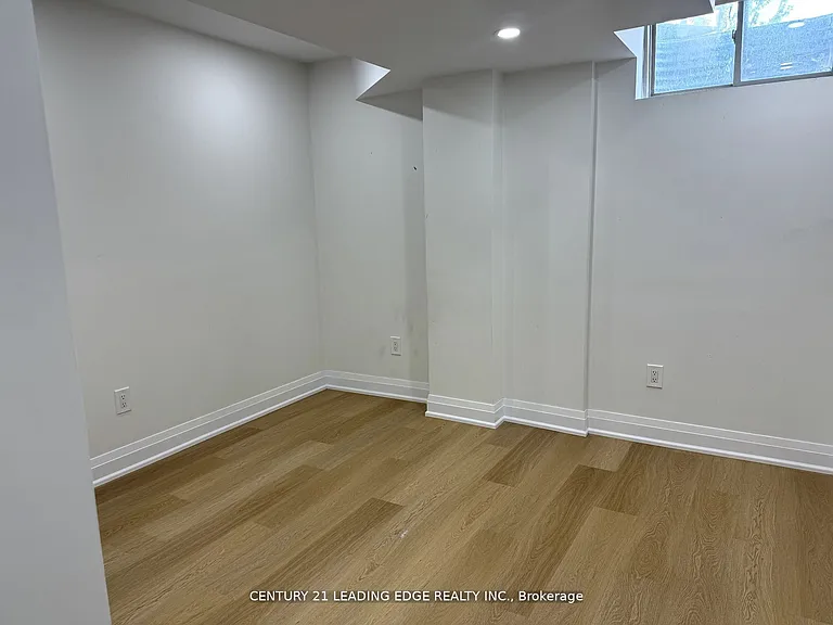 149 Hurst Dr #LOWER — Photo 21