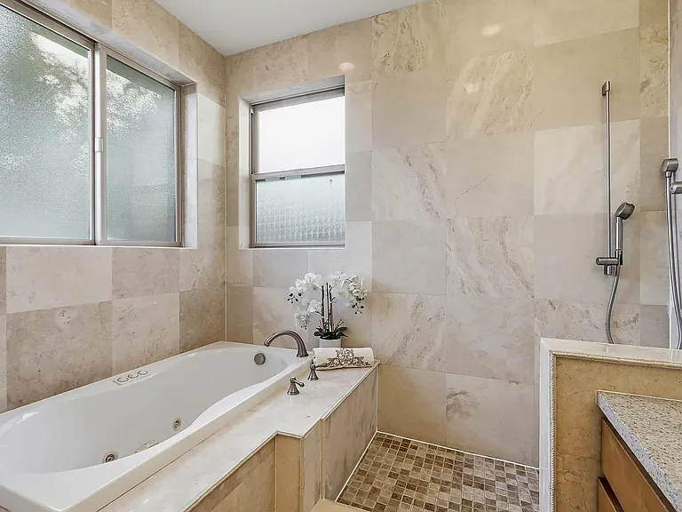 1352 S Stelling Rd — Photo 44