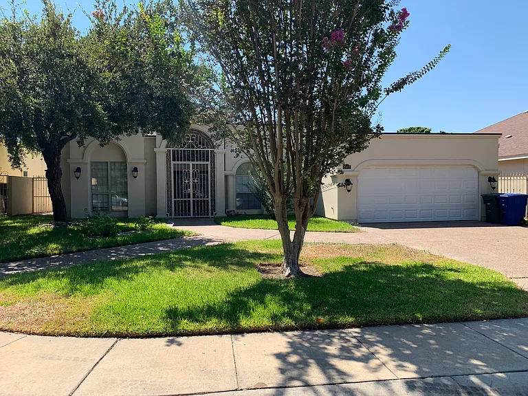 2407 Williams Ct — Photo 1